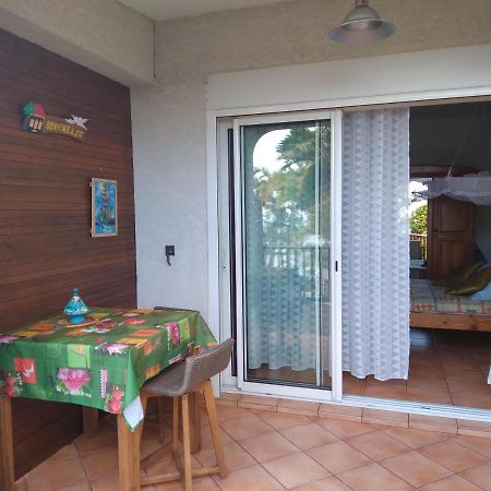 Studio Aux Avirons Pour 2 Personnes, Avec Piscine Les Avirons Exterior photo